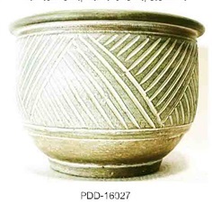 Color Clay Pot (กระถางดินเผาสีคละลาย)