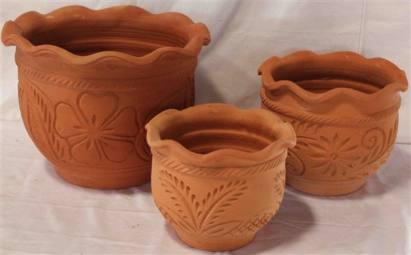 Red Clay Pot (กระถางดินเผาแดง)